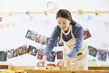 幼儿园老师形象图片