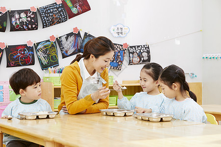 学院迷笛举起幼儿园孩子老师韩语图片