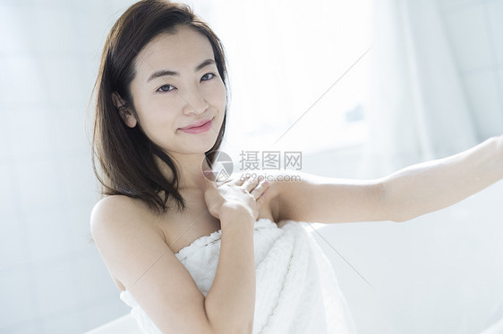 医美绘画丰富女美容身体护理图片