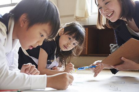 认真学习的儿童图片