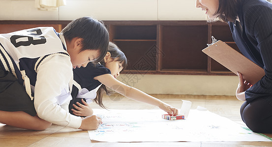 认真学习的儿童图片