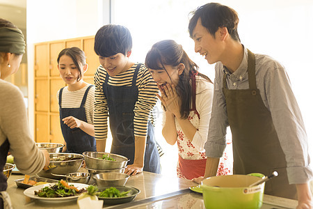 配套厨房男子教学烹饪课图片