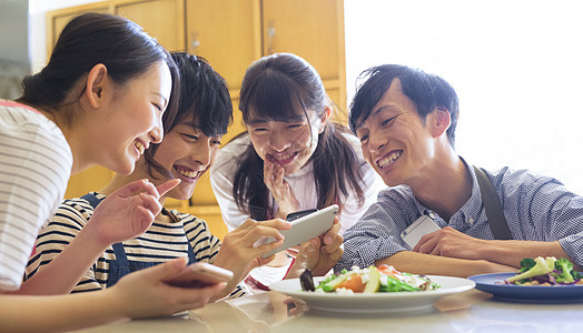 男青年美食手机摄影课程图片