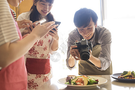 男青年美食摄影课程图片