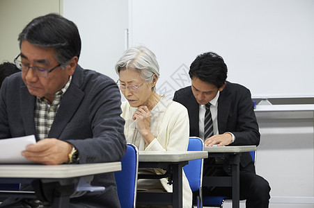 终身学习半腰照文化学派高级参加讲座图片