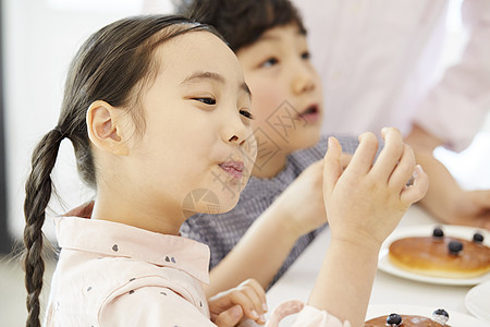 薄饼微笑迷笛生活兄弟朋友孩子韩国人图片