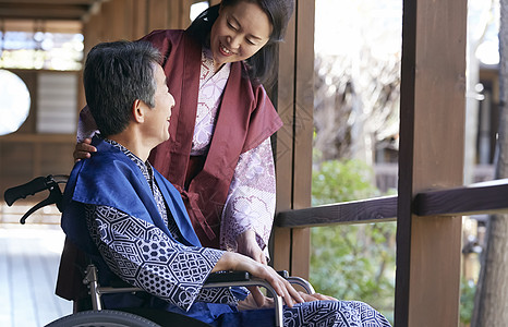 轮椅看亚洲护理形象图片