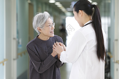 工坊年长调查分析女医生和高级的女人图片