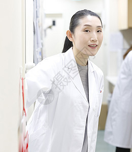 30多岁诊所日本人医疗后院女医生图片