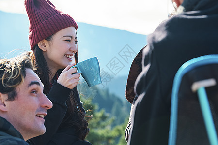 开心游览青春异形徒步旅行休息图片