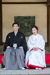穿日本服饰的情侣写真图片