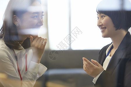 谈判面对面图片