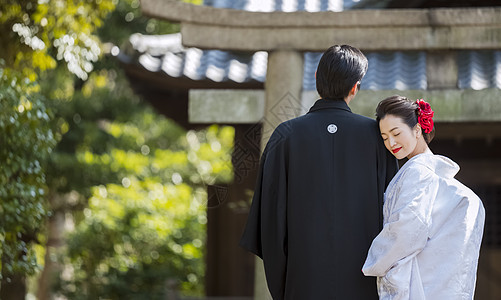 日本礼服婚礼新娘和新郎图片