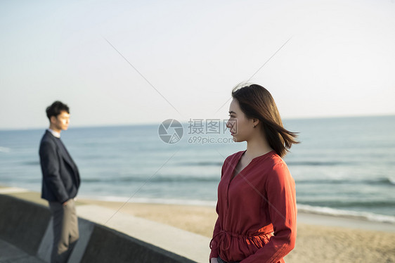 海岸电影院异恋夫妻告别形象图片