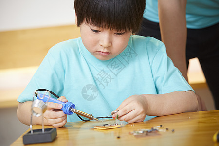 学生男经历儿童工作坊图片