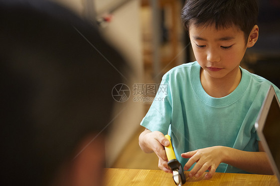 孩子建设电子项目暑假儿童工作坊图片