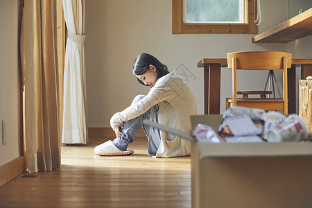 年轻青年生活的女人图片