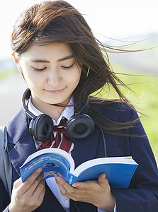 备考的学生年轻女天学校女孩高中学习图片