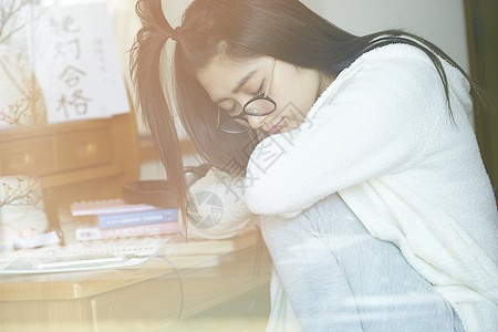 小学生测试高中女生学校女孩高中学习图片