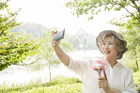 成人分钟盯着看生活女人老人韩国人图片