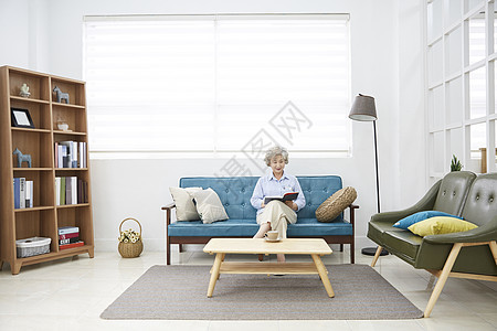 全身迷笛坐垫生活女人老人韩国人图片
