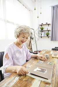 放松幸福埃特卡埃特拉生活女人老人韩国人图片