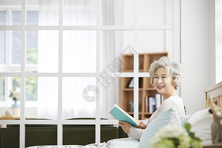 安慰判断负责人生活女人老人韩国人背景图片