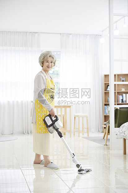 抒情诗店员快乐生活女人老人韩国人图片