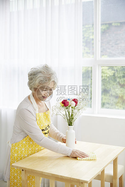 微笑强烈的感情亚洲人生活女人老人韩国人图片