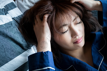 痛苦起床图片