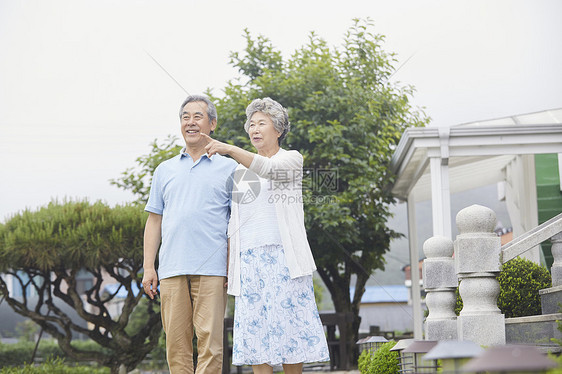 幸福的老年夫妇形象图片