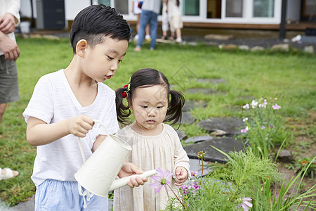 分钟小孩幸福生活房子花园家庭韩语图片
