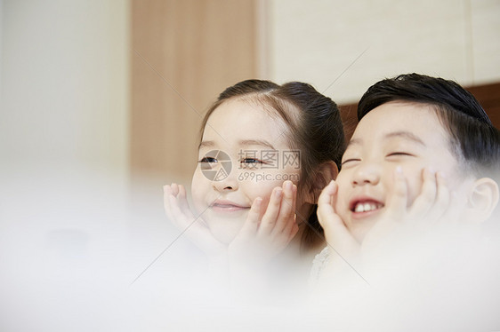 调解家庭上身生活房子孩子韩语图片
