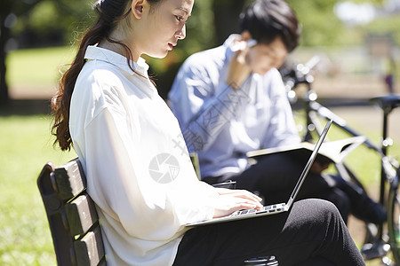 假日操作休假公园电脑女士图片