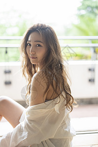 性感美女居家写真图片