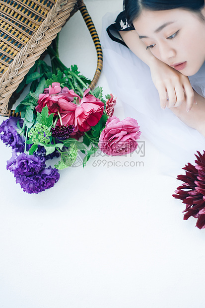 明亮亚洲人花束花生活女肖像图片