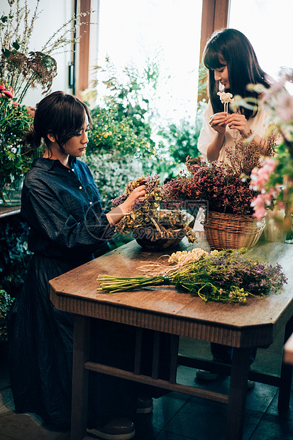 字节明亮上课花店的女教室图片