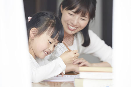 学习的女孩图片