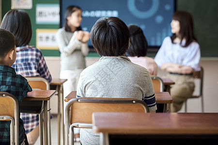 研究项目肖像少女提供免费学习的小学生图片