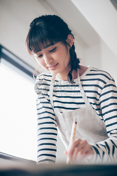 爱好单人垂直图表一个女人的书法图片