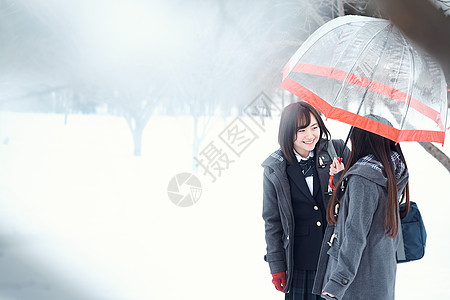 生活女人幸福高中女孩在多雪的图片