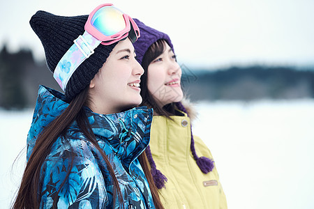 冬天旅行者滑雪的女人图片