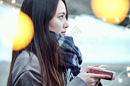 孤独的人类圣诞节礼物有礼物的女人图片