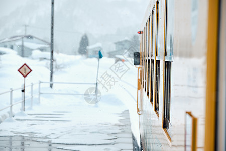 交通驾雪的毯子雪列车高清图片