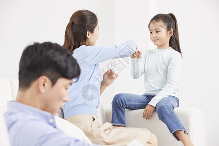 全身前视图玩生活家庭友谊韩语图片