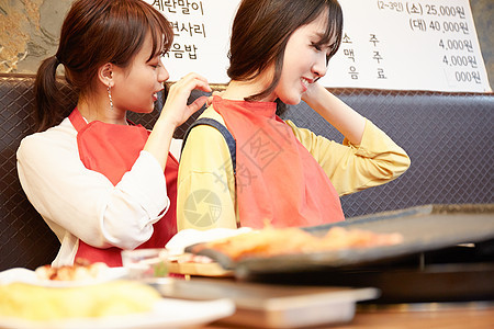 韩式烧烤旅行者韩式烧肉韩国女孩旅行韩国食品图片