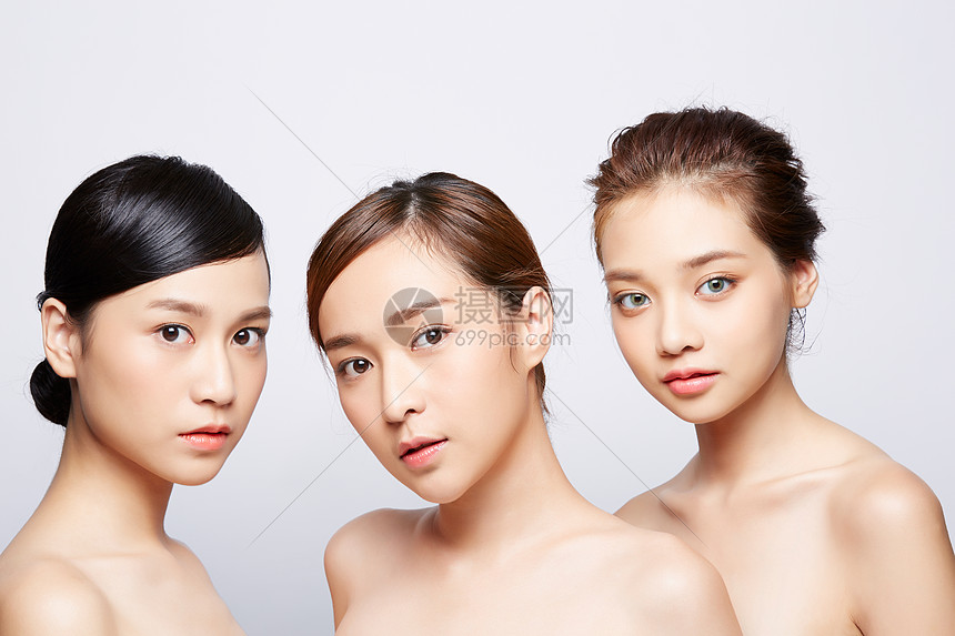 复制空间三个人模型女美容系列图片