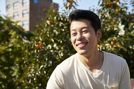 带刺植物盯着看上身阳光生活男人成人韩国人背景