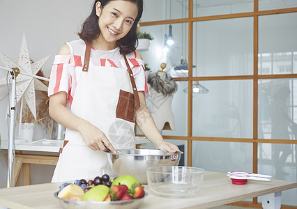 果脯鲜奶油鞭打女生活烹饪图片