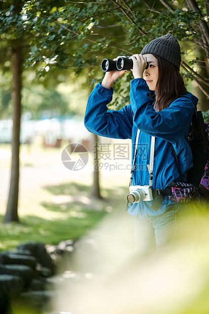 单人新鲜富良野女人的徒步旅行图片